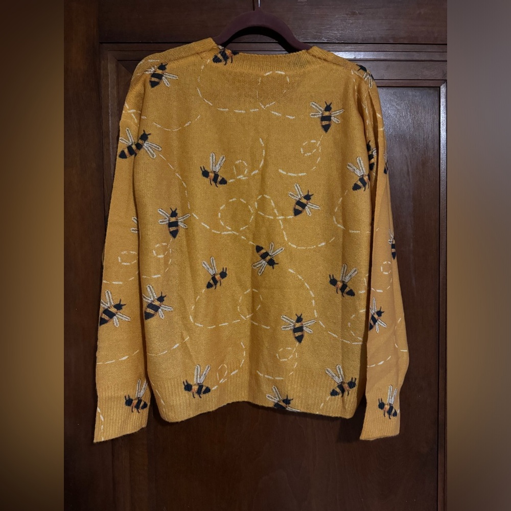 Honeybee Sweater - new/never worn - Picture 4 of 4